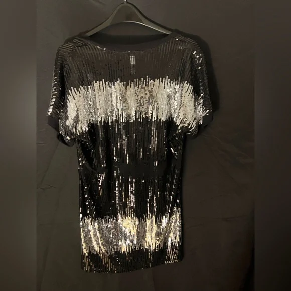 Cute sequined top Size M - Picture 2 of 3